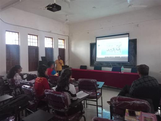 Students Presenting Seminar